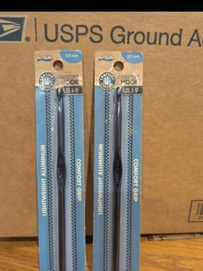 ArtSkills Crafters Closet Lightweight Aluminum Crochet Hook - 5.5mm (2-Pack)